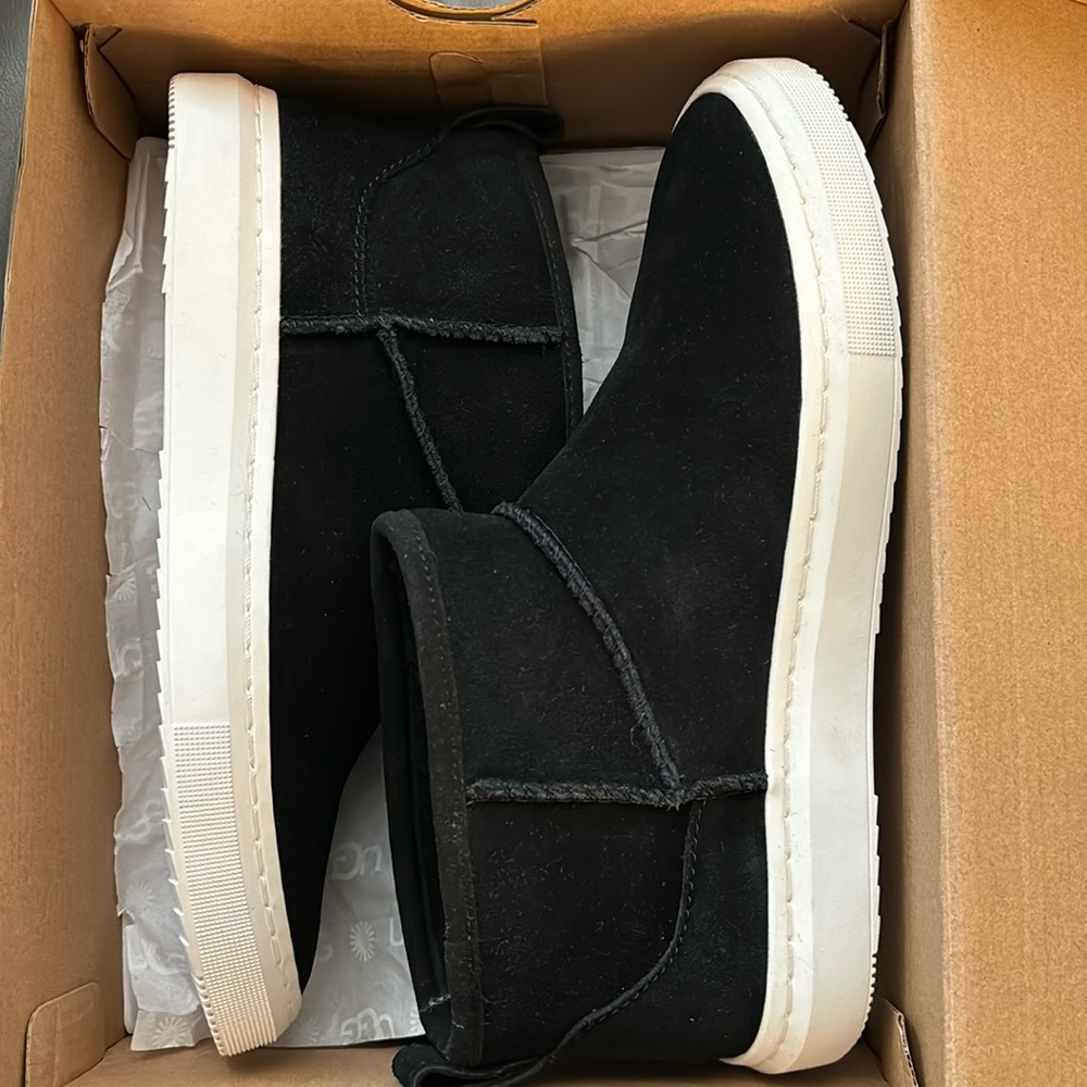 New Ugg Alameda Mini Boot size 6.5